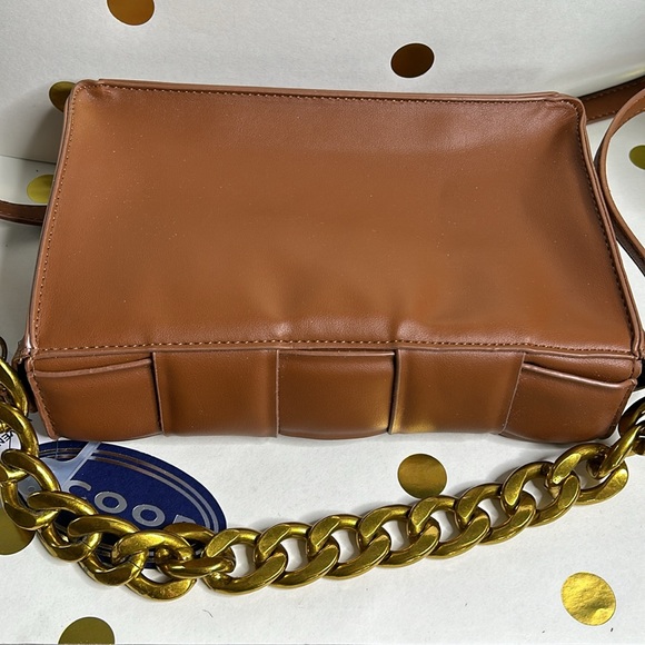 Scoop brown vegan leather woven handbag with gold chain and vegan leather straps - Picture 5 of 7